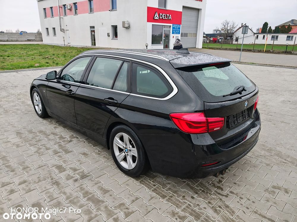 BMW Seria 3 320d Efficient Dynamics Edition Sport Line - 4