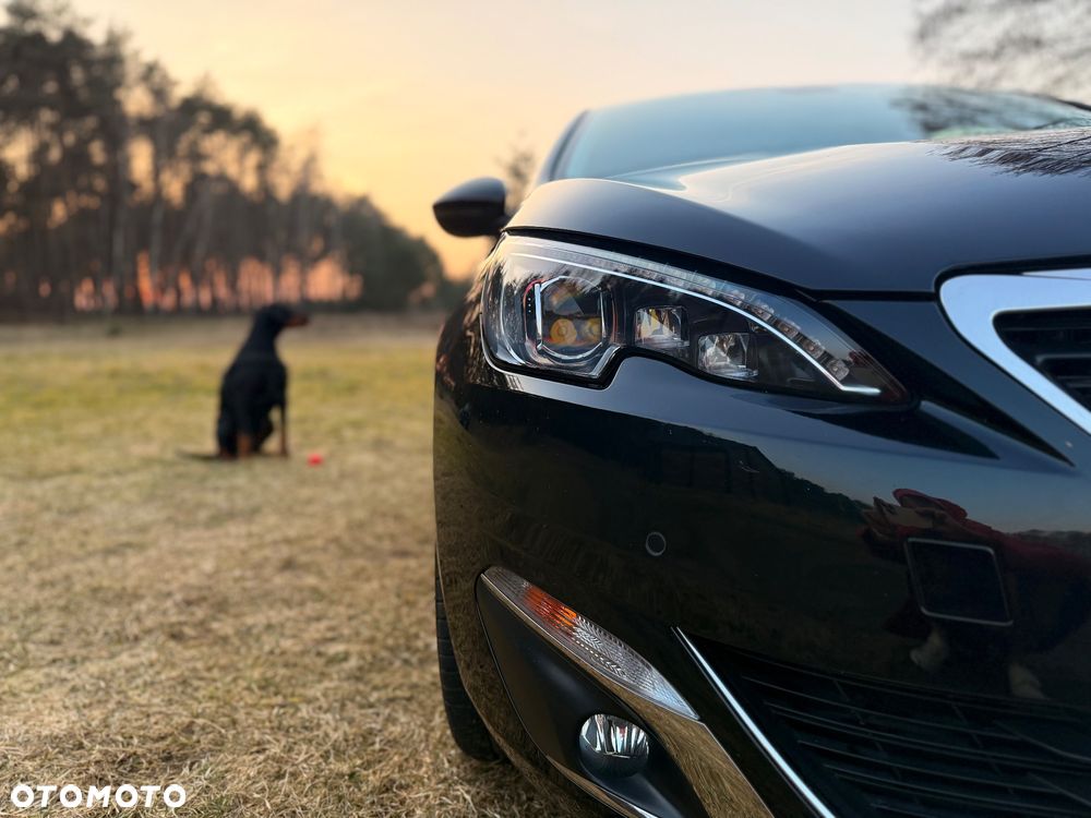 Peugeot 308 PureTech 130 GPF Stop & Start Allure Business-Paket - 5