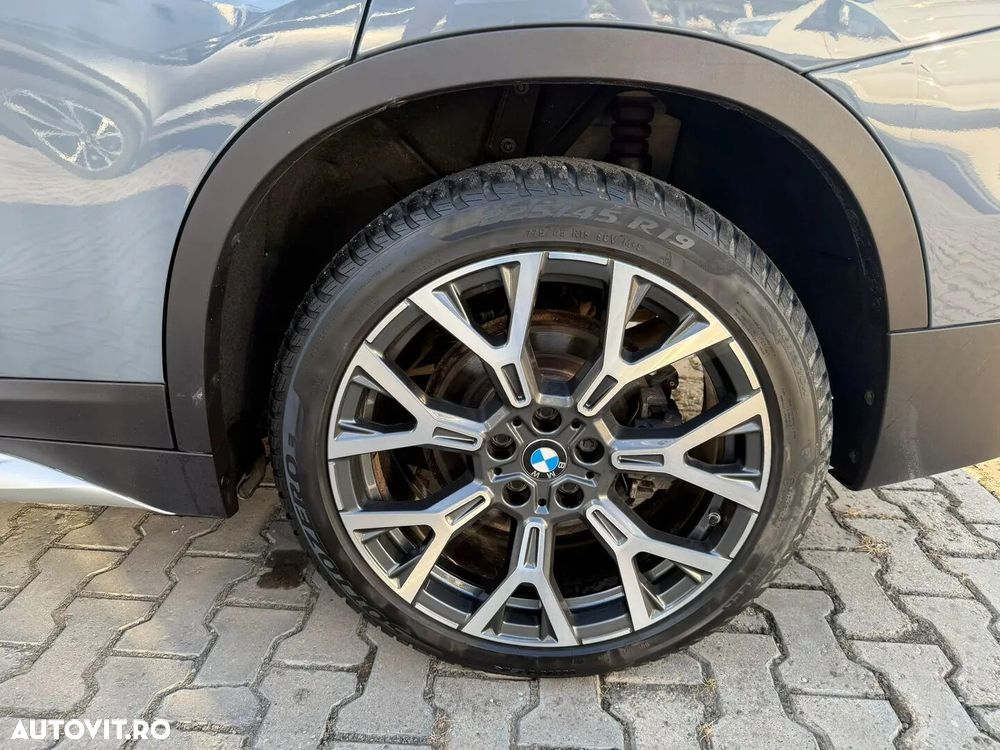 BMW X1 xDrive20i AT - 28