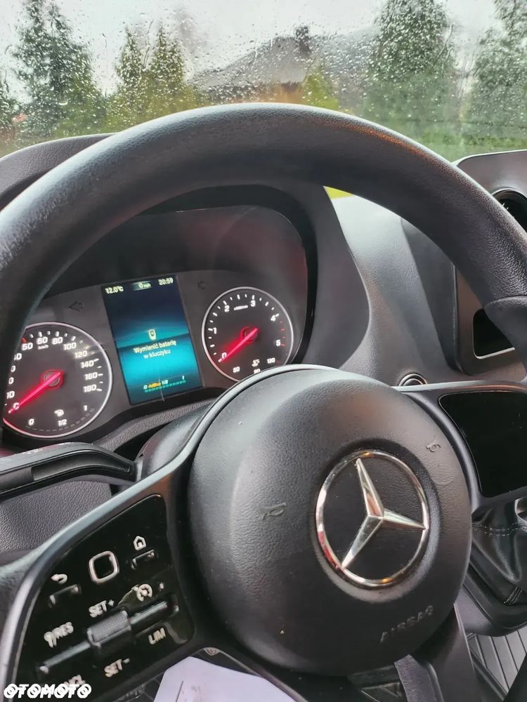 Mercedes-Benz Sprinter - 8