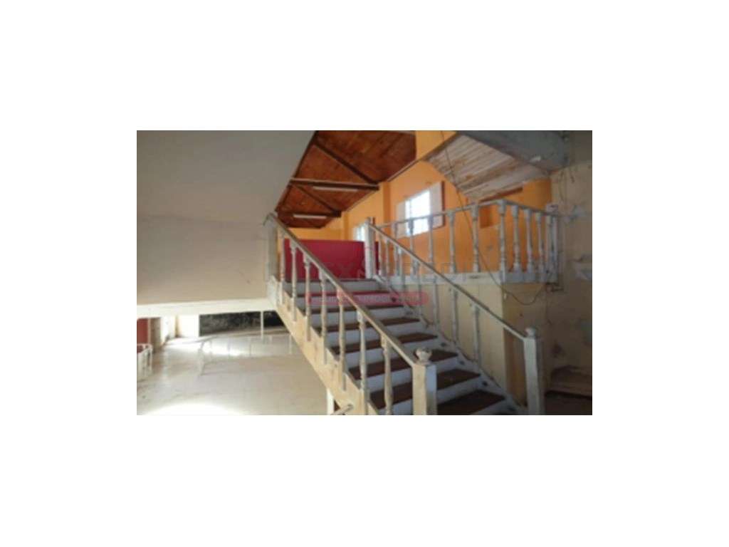 Prédio Comercial -Santa Comba Dão - Grande imagem: 3/8