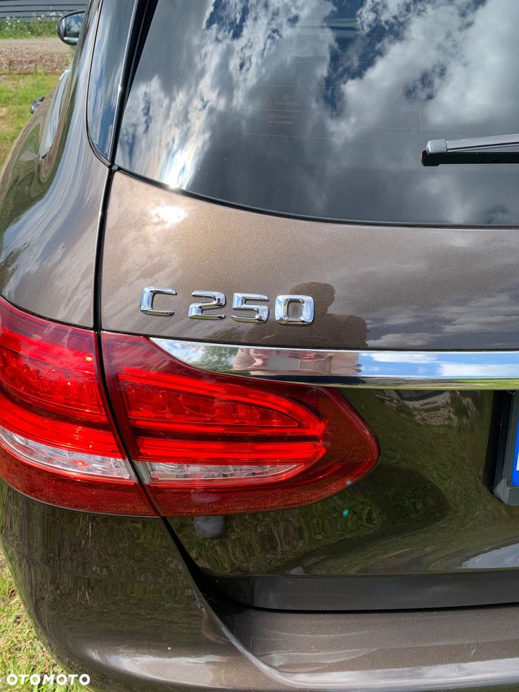 Mercedes-Benz Klasa C 250 7G-TRONIC - 37