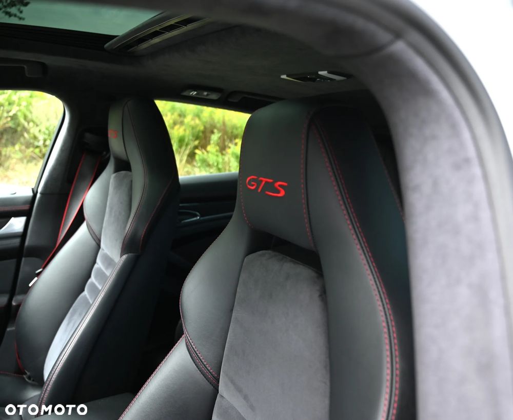 Porsche Panamera GTS PDK - 21
