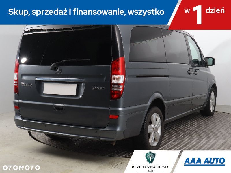 Mercedes-Benz Viano - 7