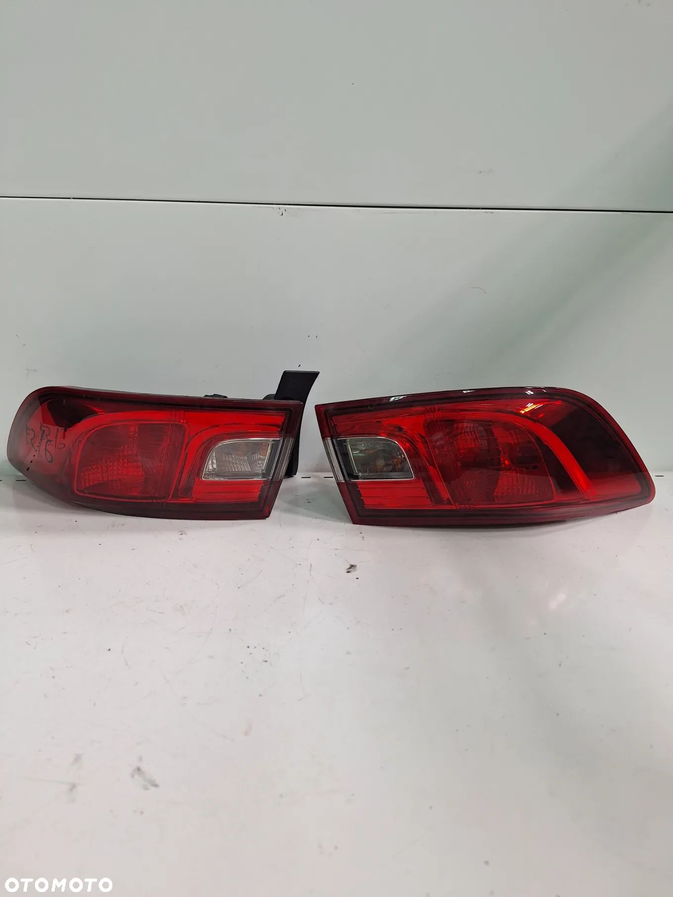 lampa prawa  lub lewa tył CLIO IV 285553752R  (E2/5)  (E2/6) - 1
