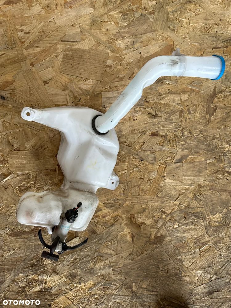 ZBIORNICZEK SPRYSKIWACZY HONDA JAZZ III 08-11 - 2