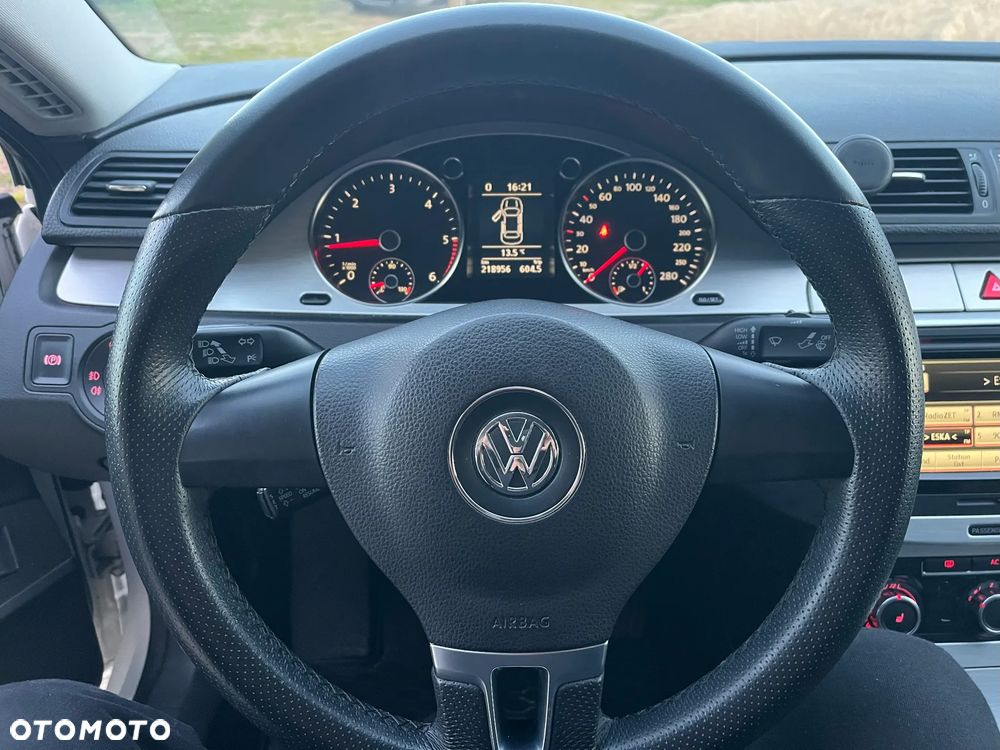 Volkswagen Passat CC - 11