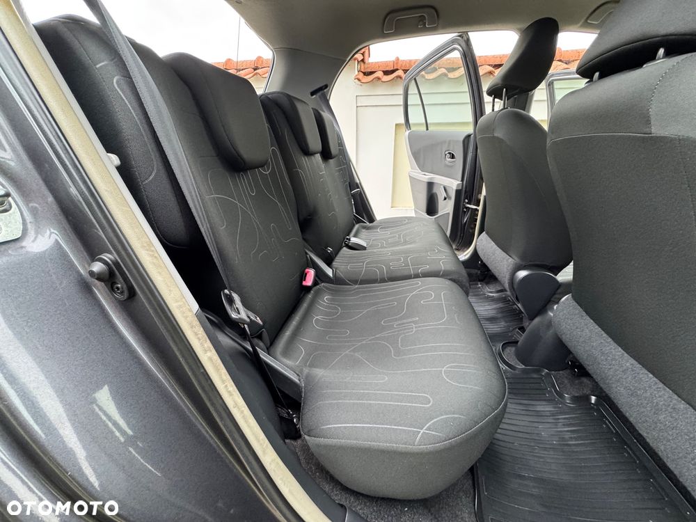 Toyota Yaris - 25