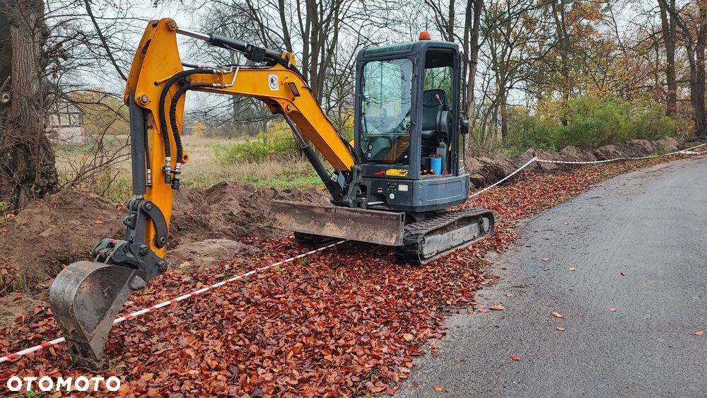 Bobcat E35, 3 łyżki - 3