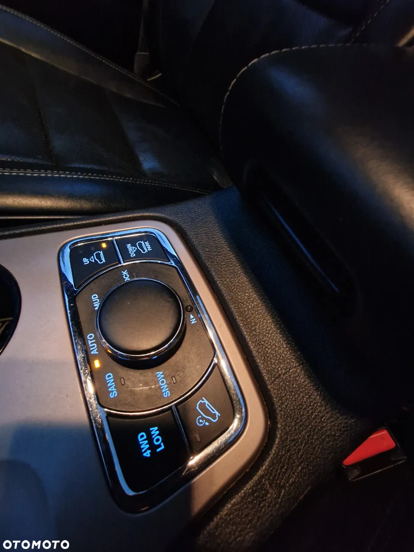 Jeep Grand Cherokee 5.7 V8 HEMI 4WD Automatik Overland - 17