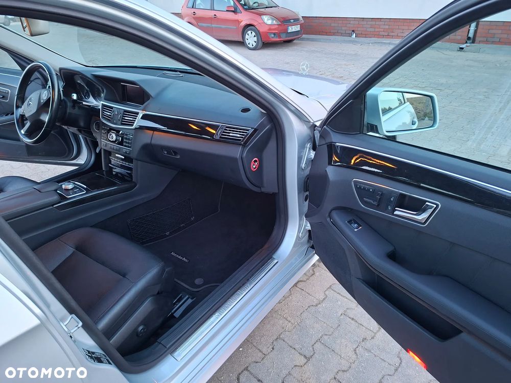 Mercedes-Benz Klasa E 500 7G-TRONIC Avantgarde - 4