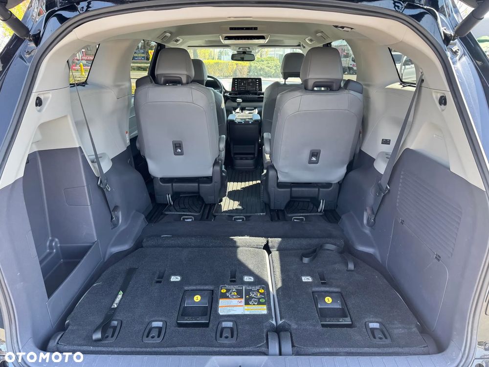 Toyota Sienna - 23