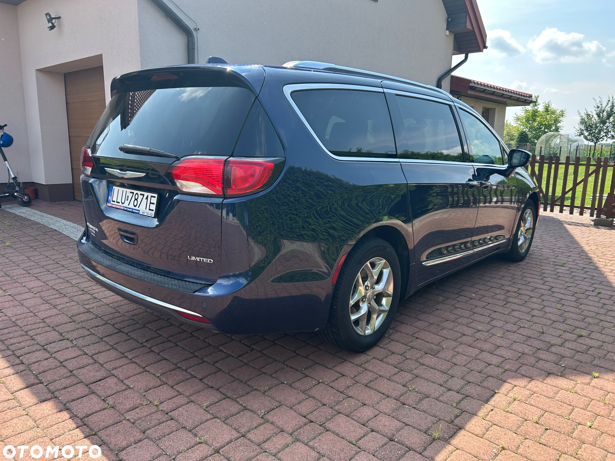 Chrysler Pacifica - 7