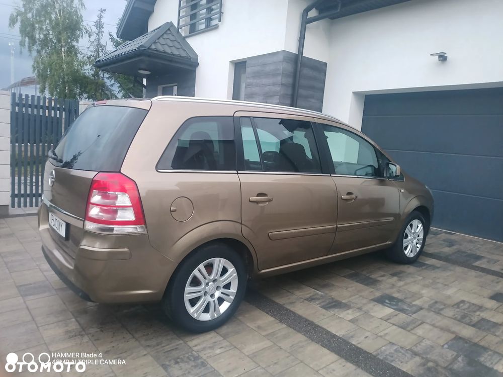 Opel Zafira 1.8 Family Plus - 3
