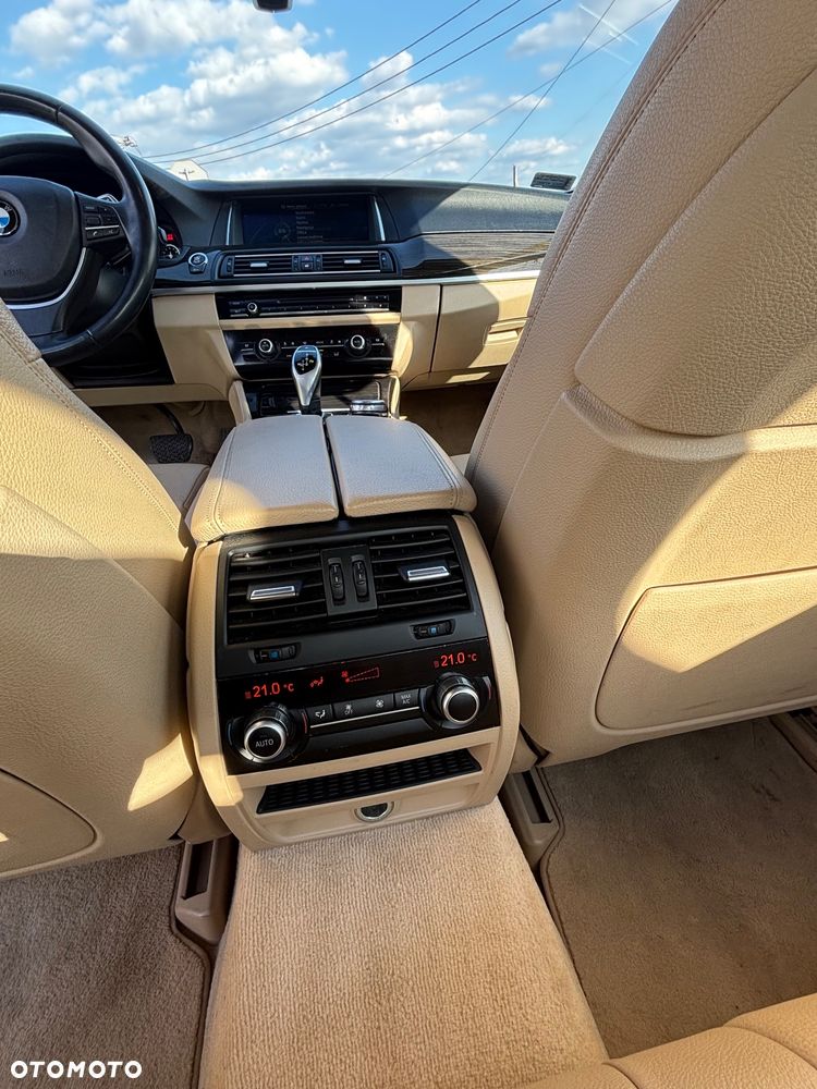 BMW Seria 5 530d xDrive Luxury Line - 22
