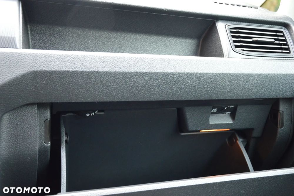 Volkswagen Caddy - 31