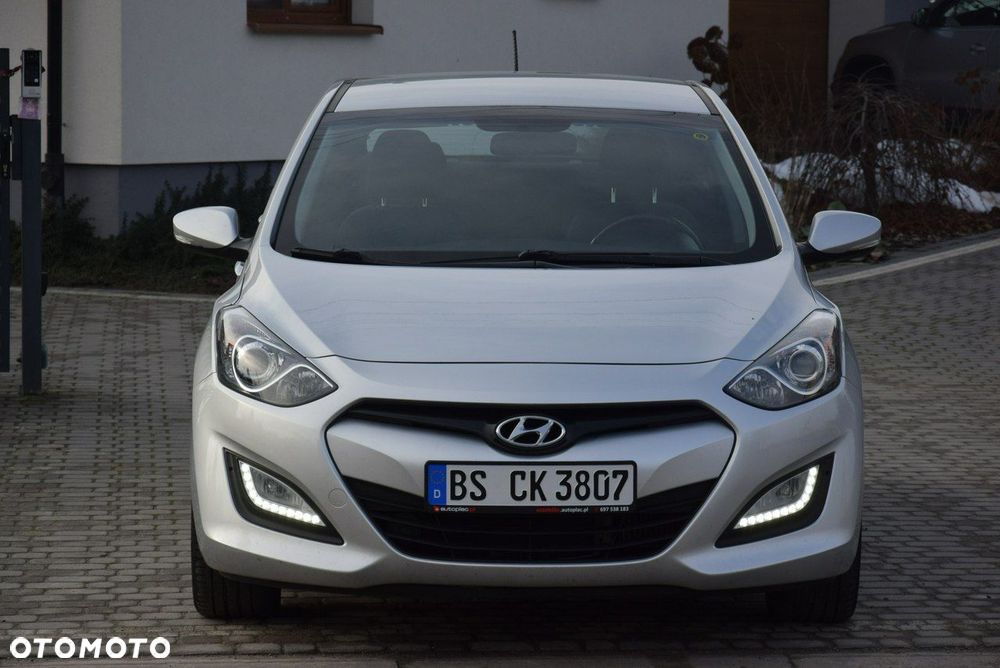 Hyundai i30 1.6 CRDi Fifa World Cup Edition - 2