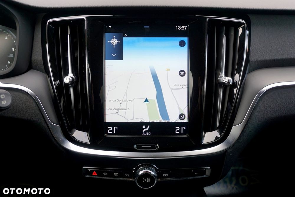 Volvo V60 D3 Summum - 30