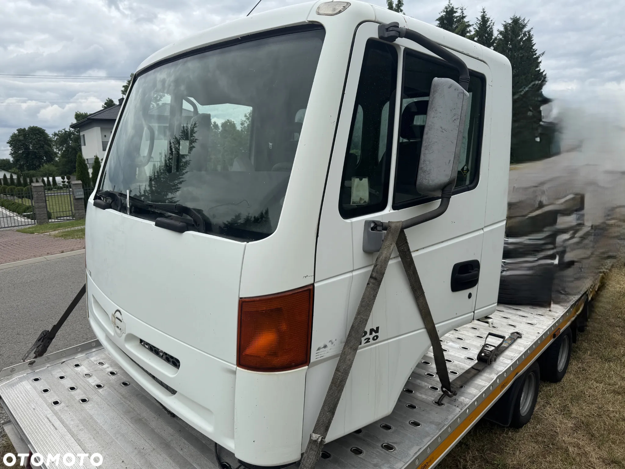 Kabina Nissan Atleon 2000-2006r ITALIA - 3