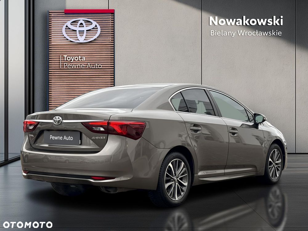 Toyota Avensis 1.8 Premium MS - 29