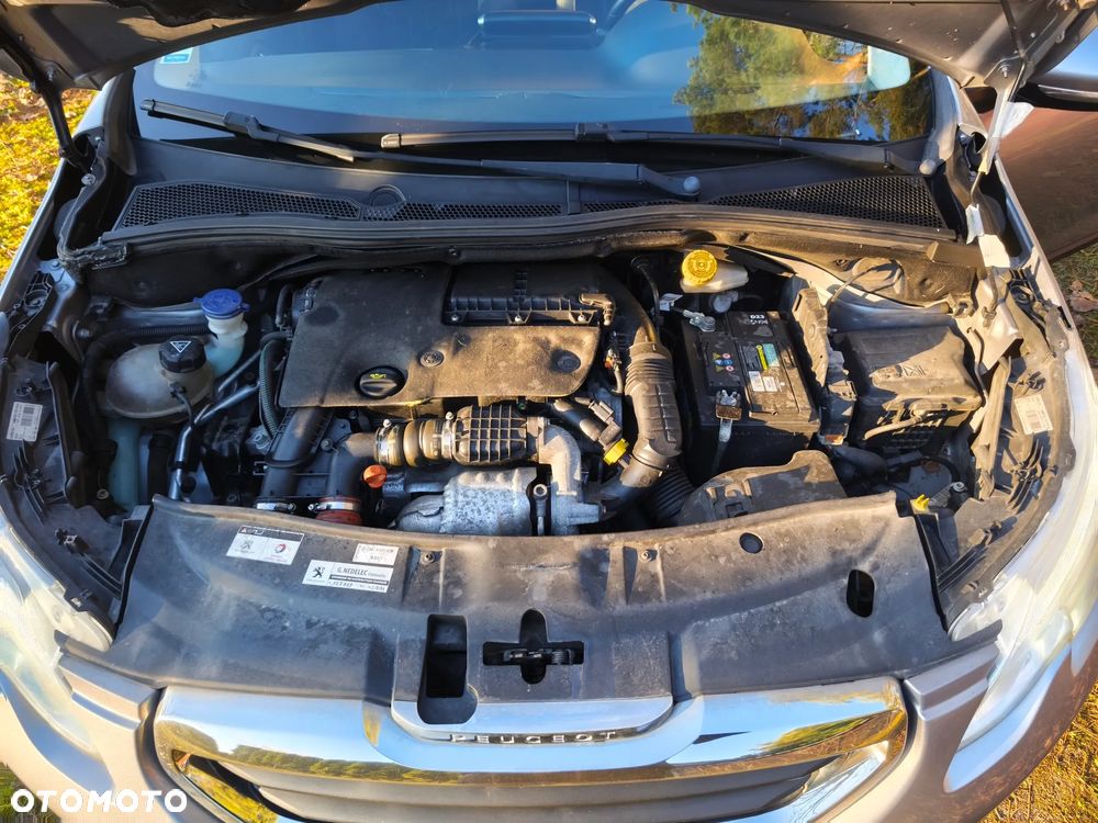Peugeot 2008 1.6 BlueHDi Style S&S - 15