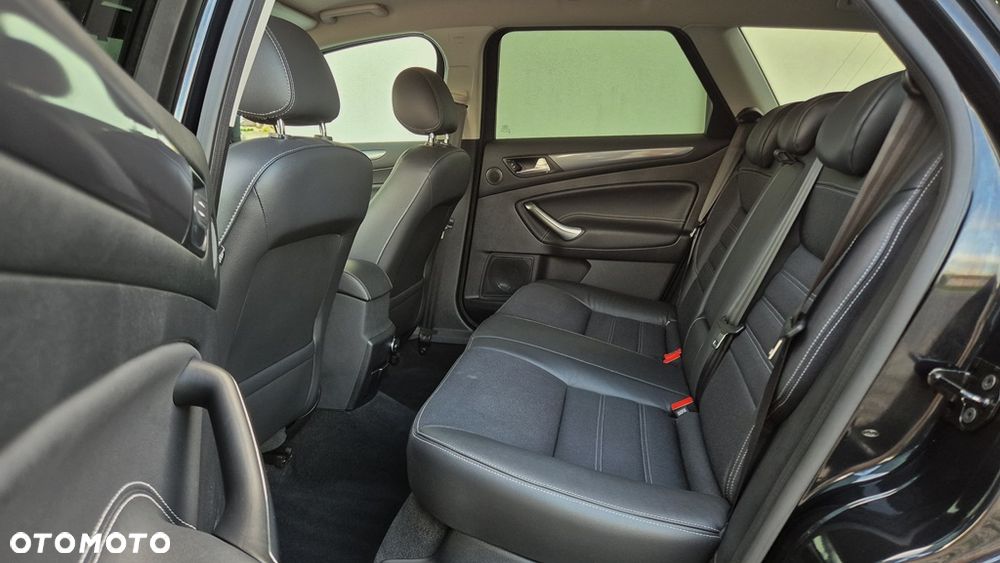 Ford Mondeo SW 1.6 T Titanium - 11
