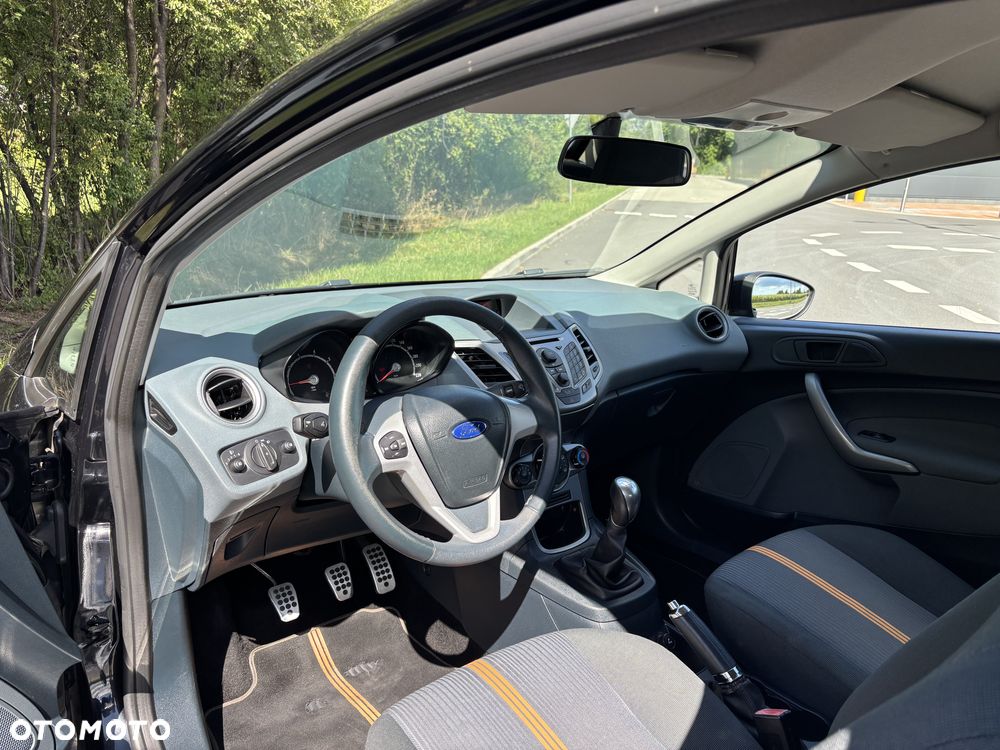 Ford Fiesta - 11