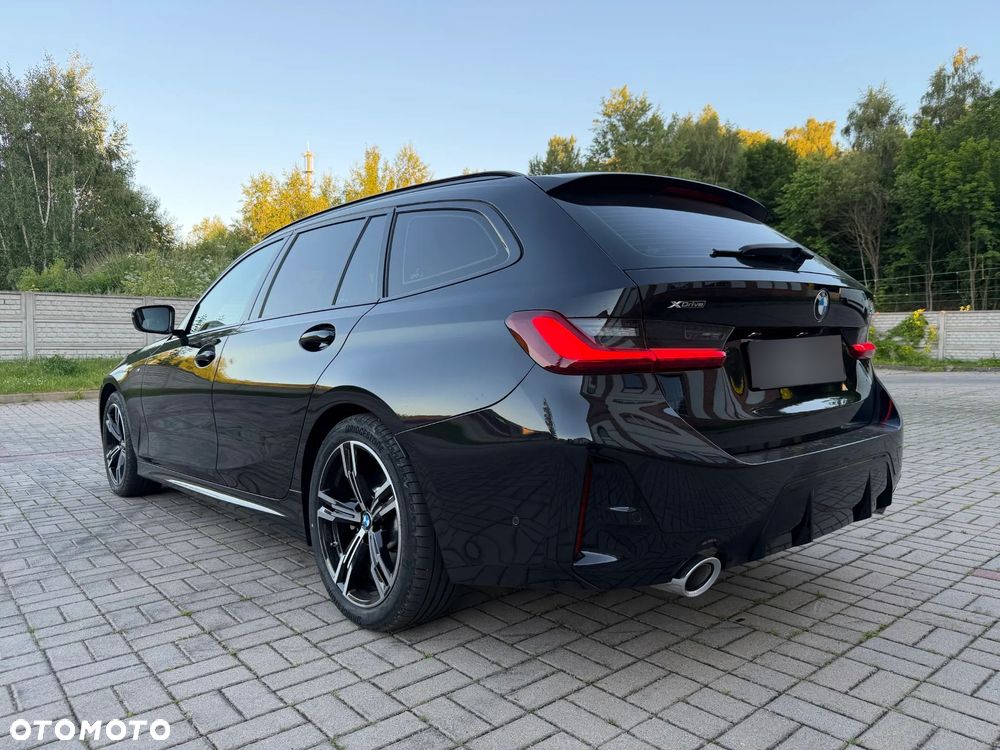 BMW Seria 3 330i xDrive M Sport - 17