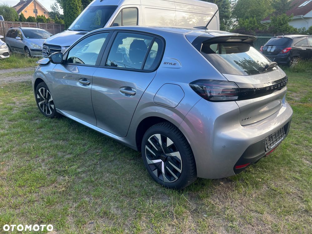 Peugeot 208 PureTech 100 Style - 4
