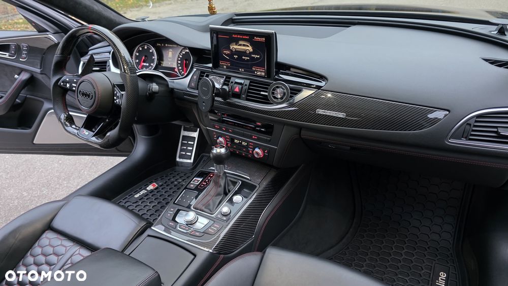 Audi RS6 Avant - 26