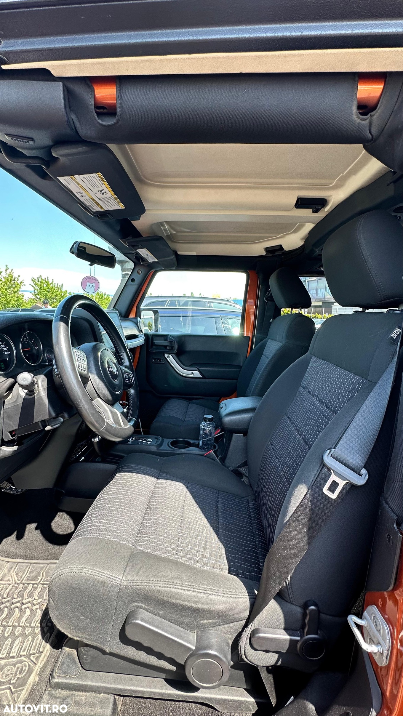 Jeep Wrangler - 8