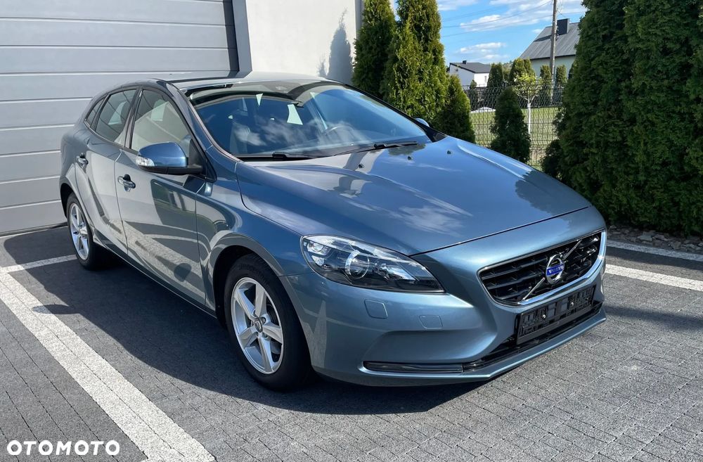 Volvo V40 T2 You - 3