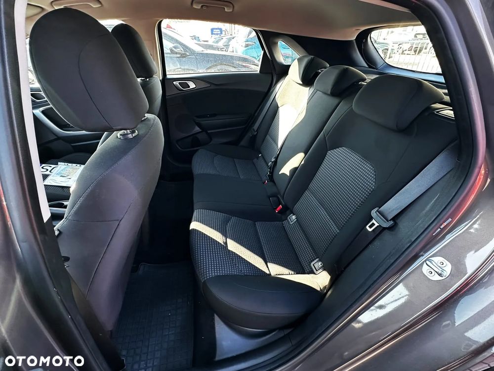 Kia Ceed 1.4 M - 17