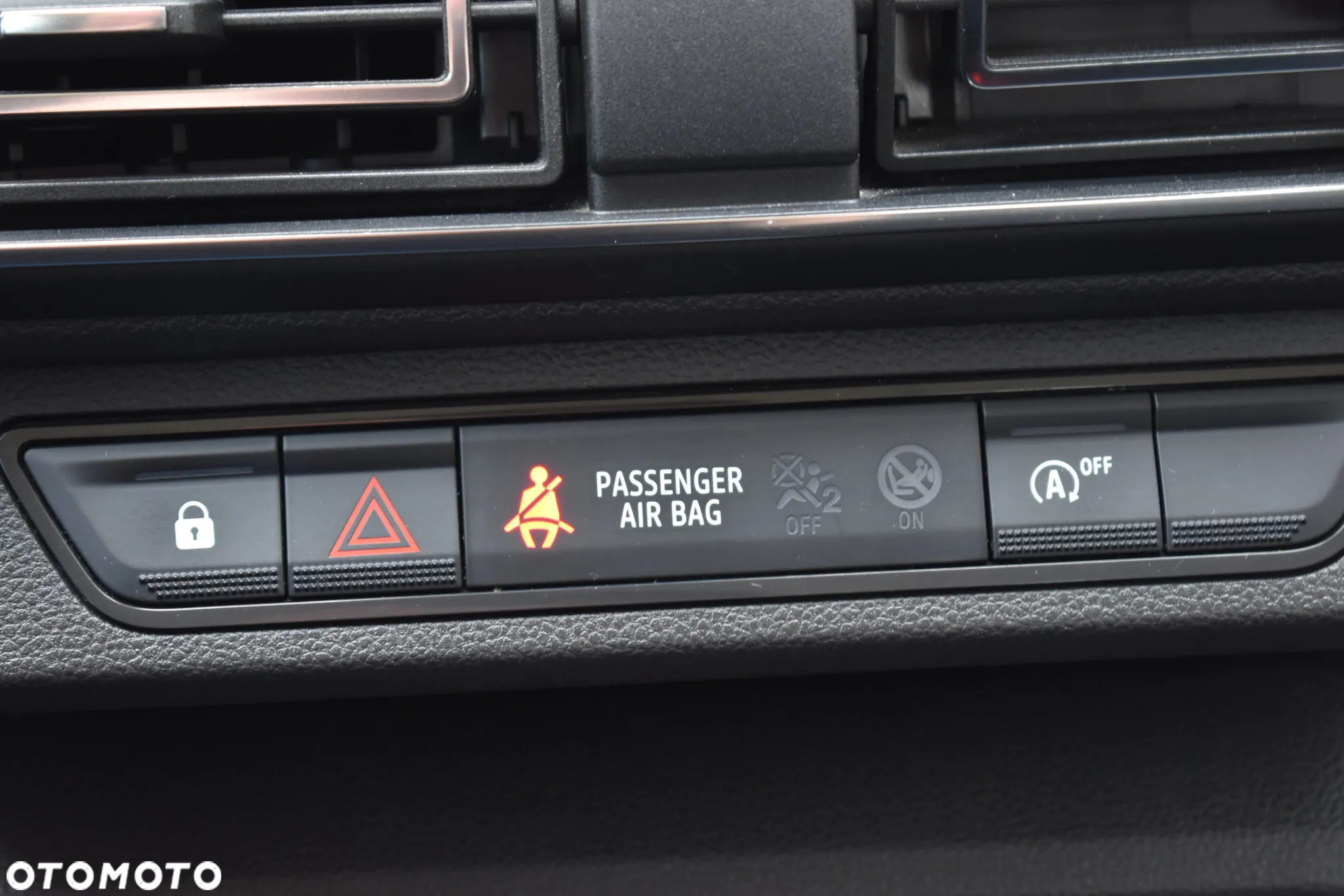 Dacia Sandero SCe 65 Essential - 37