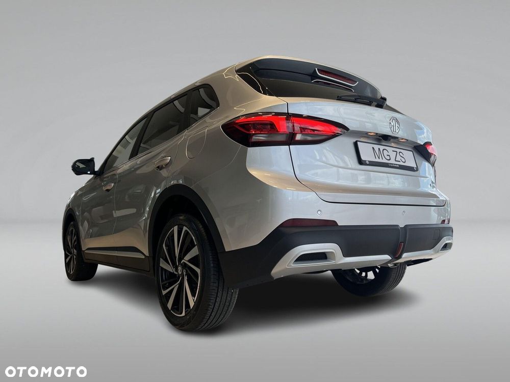 MG ZS Hybrid+ - 33