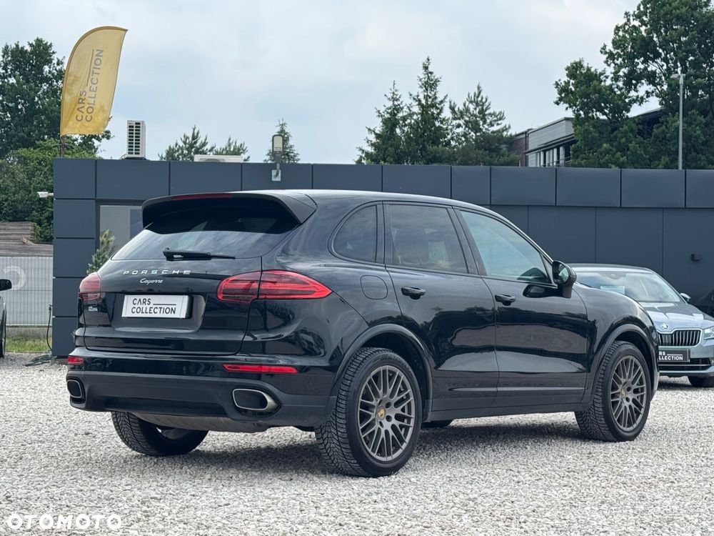 Porsche Cayenne - 4