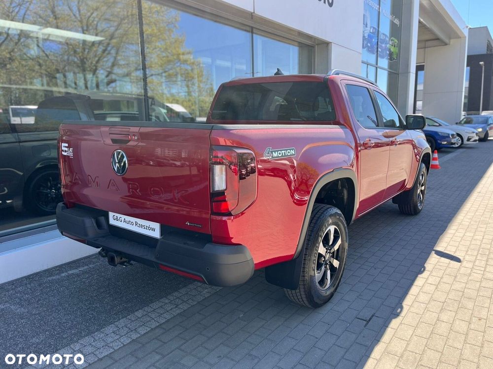 Volkswagen Amarok - 10