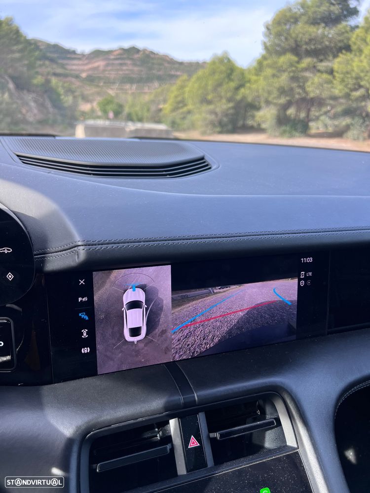 Porsche Taycan 4S - 12