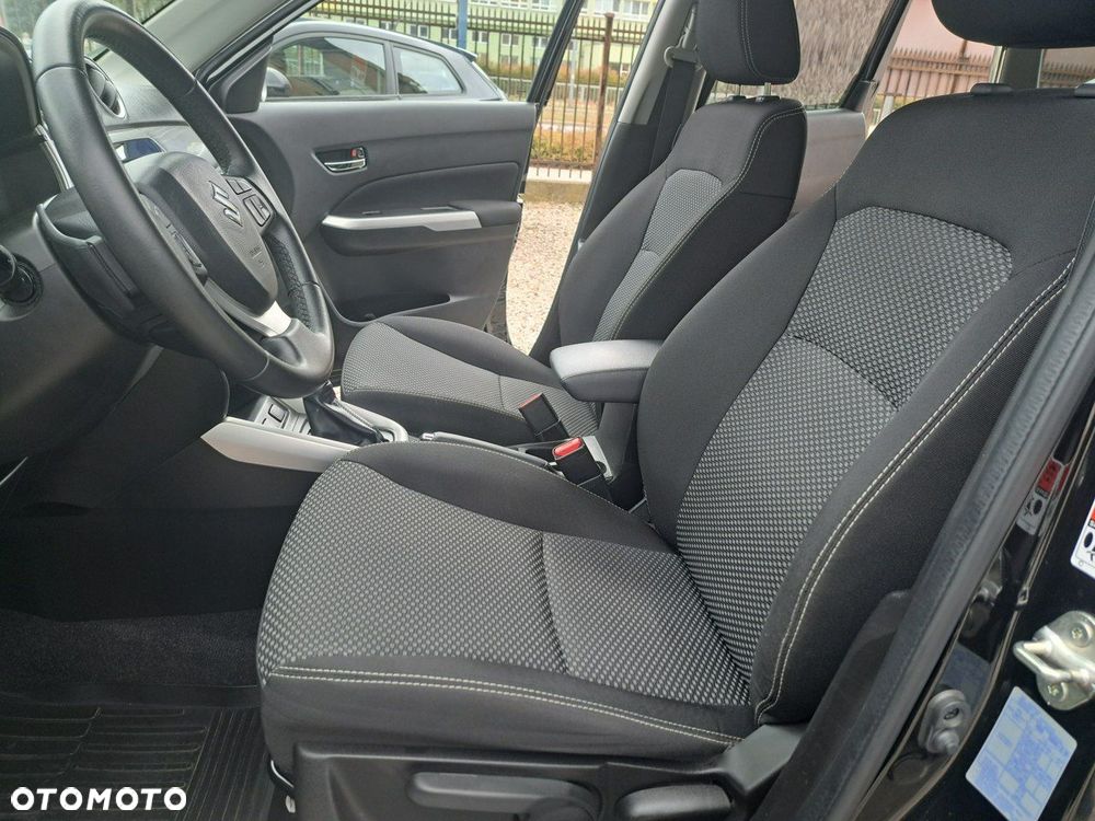 Suzuki Vitara 1.6 Comfort 2WD - 23