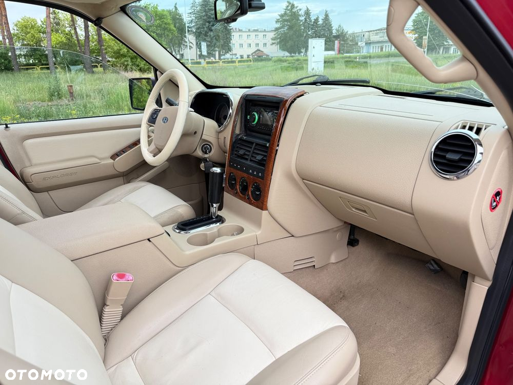 Ford Explorer 4.6 4WD - 13