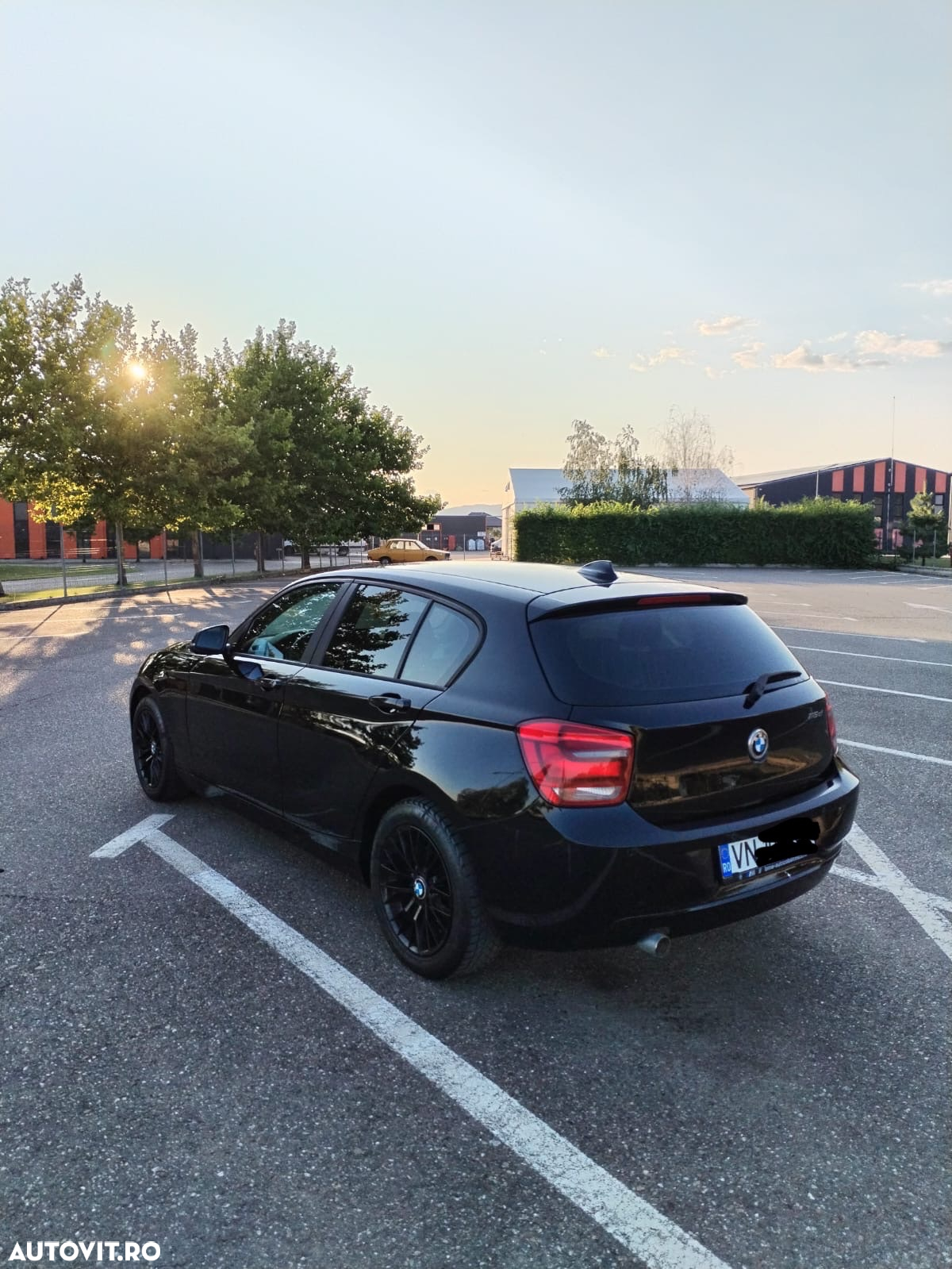 BMW Seria 1 118d - 8
