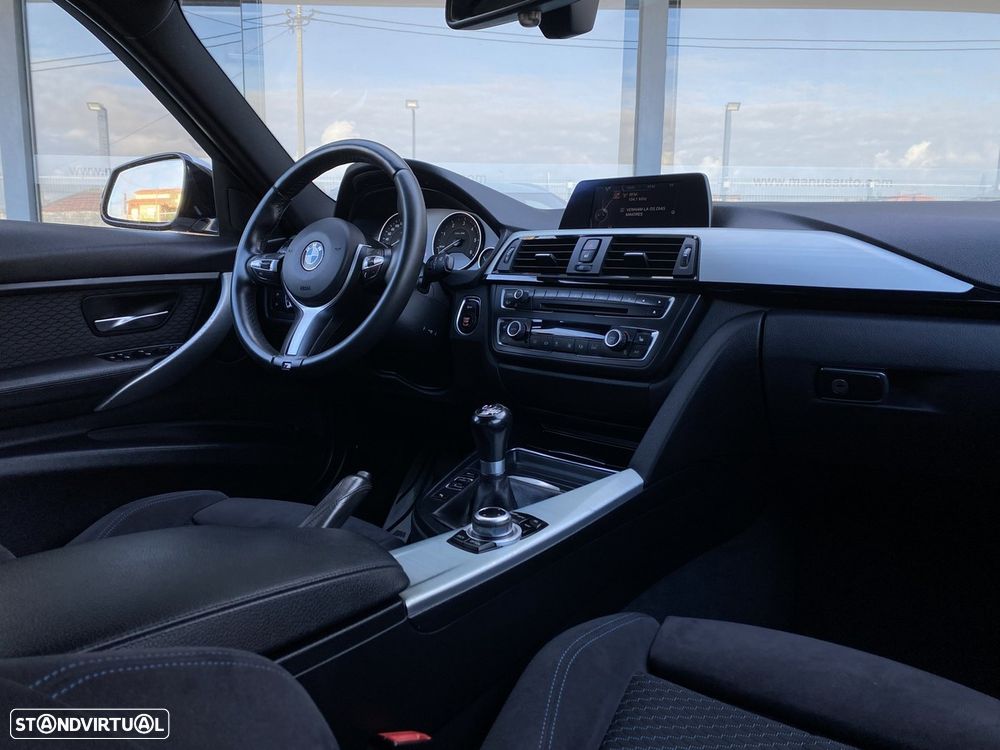 BMW 318 d Pack M - 16