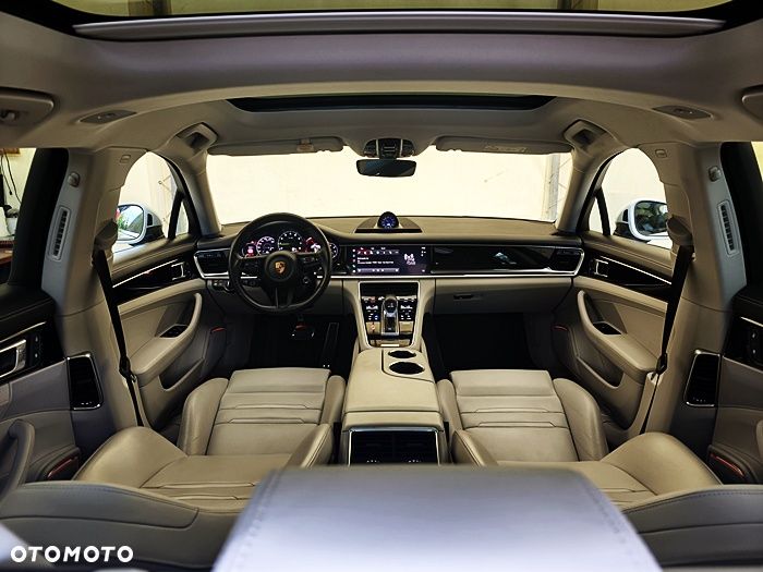 Porsche Panamera 4 E-Hybrid - 41