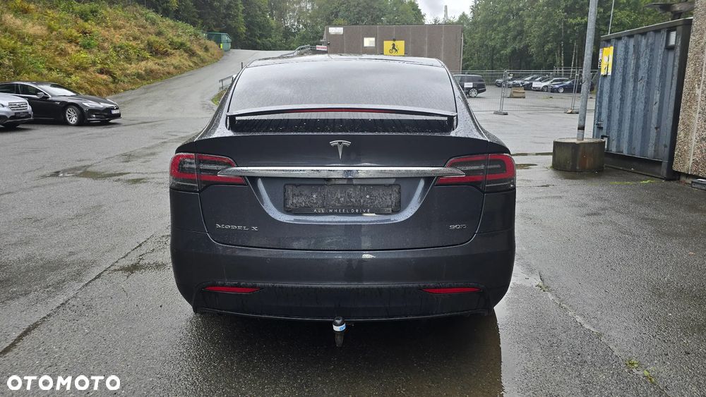 Tesla Model X Long Range Plus - 6