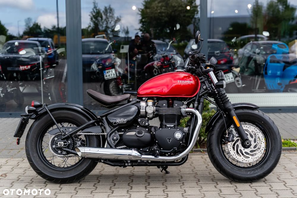 Triumph Bonneville Bobber - 2