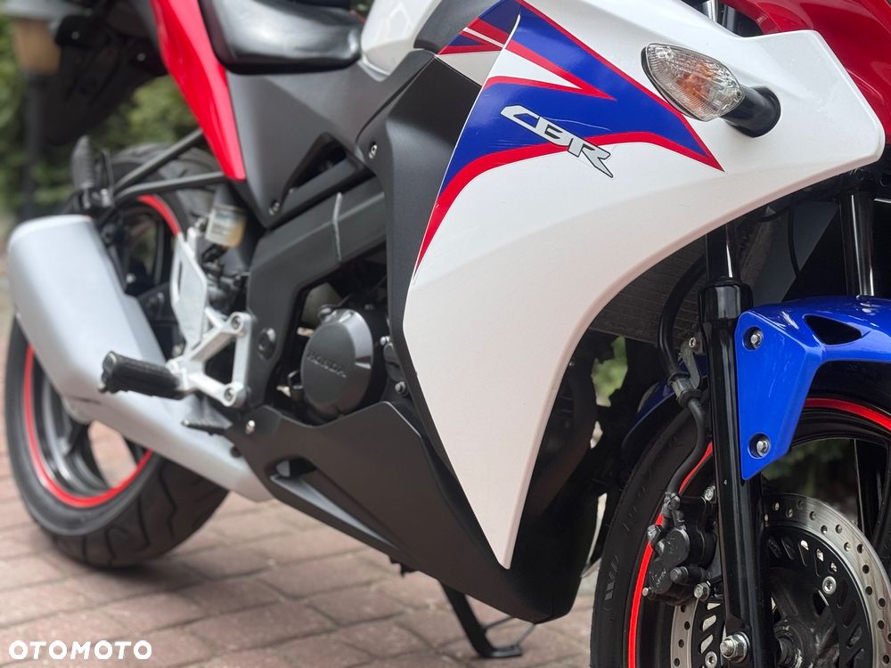 Honda CBR - 12