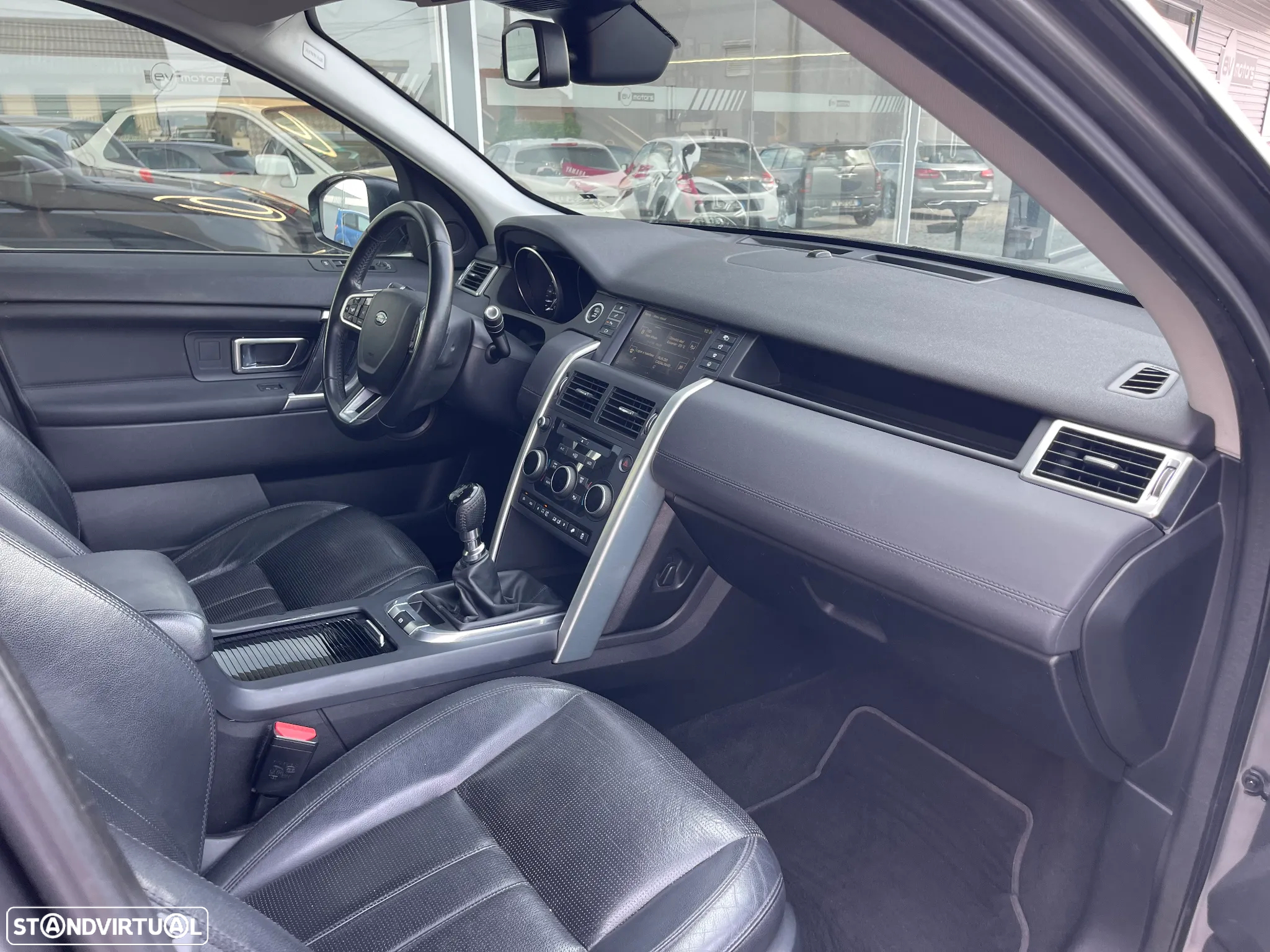 Land Rover Discovery Sport 2.2 Td4 HSE 7L - 15
