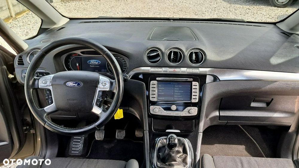 Ford Galaxy - 19