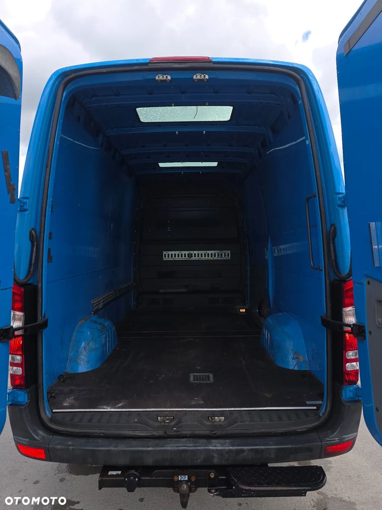 Mercedes-Benz Sprinter - 5