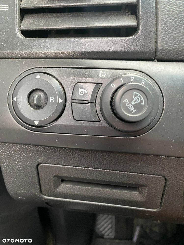 Chevrolet Captiva 2.0 2WD 5 Sitzer LS - 11